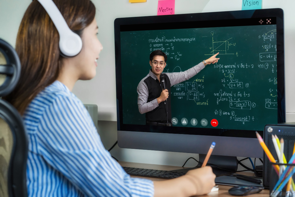 Top Tips to Succeed with Online Classes for Math in 2025