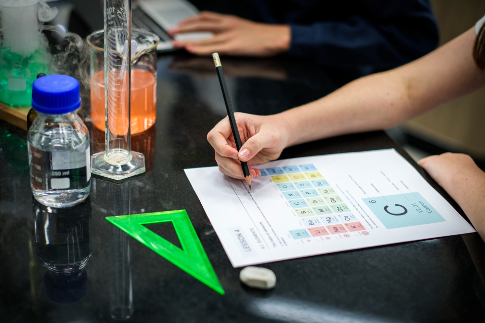 Download IGCSE Chemistry 0620 Past Papers Free!